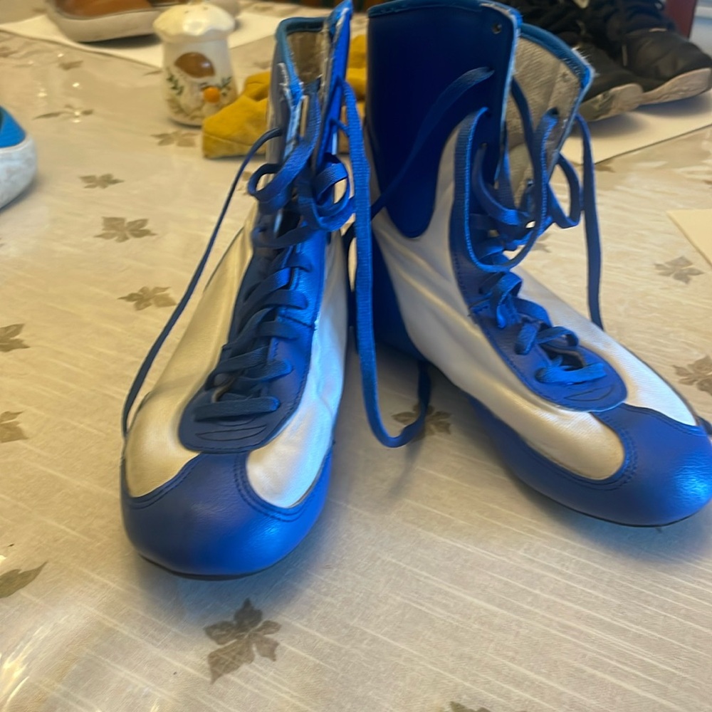 Boys boxing shoes